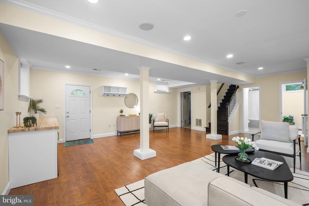 416 PENWOOD ROAD