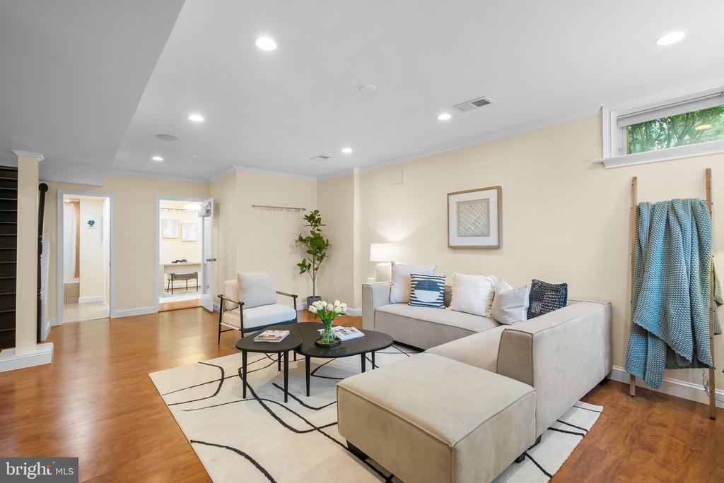 416 PENWOOD ROAD