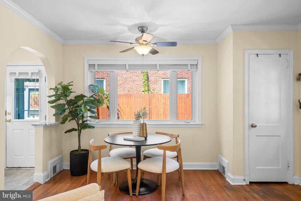 416 PENWOOD ROAD