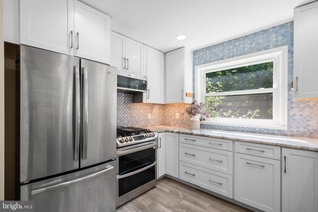 416 PENWOOD ROAD