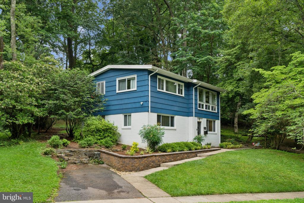 4004 WEXFORD DRIVE