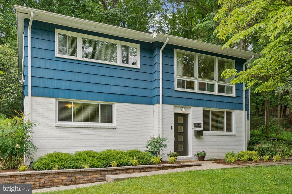 4004 WEXFORD DRIVE