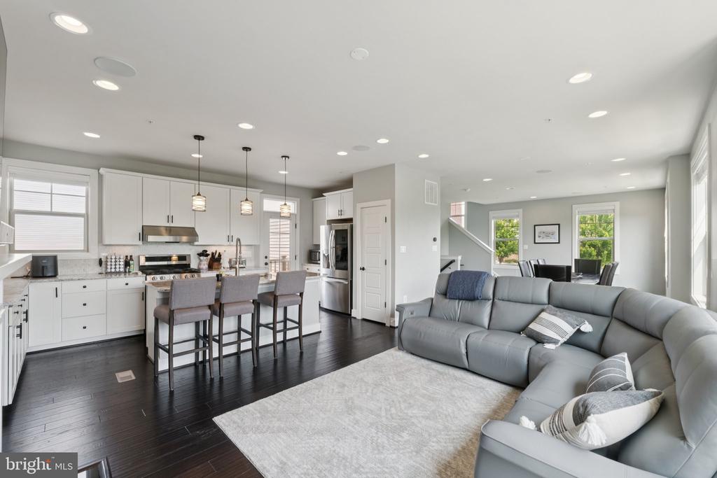 22710 CABIN BRANCH AVENUE