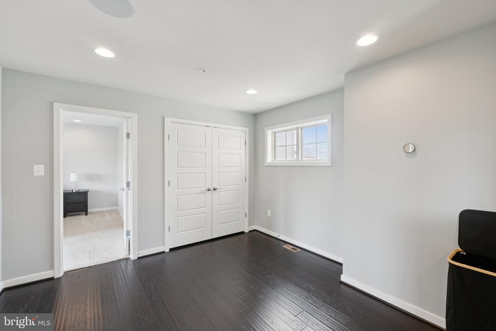 22710 CABIN BRANCH AVENUE