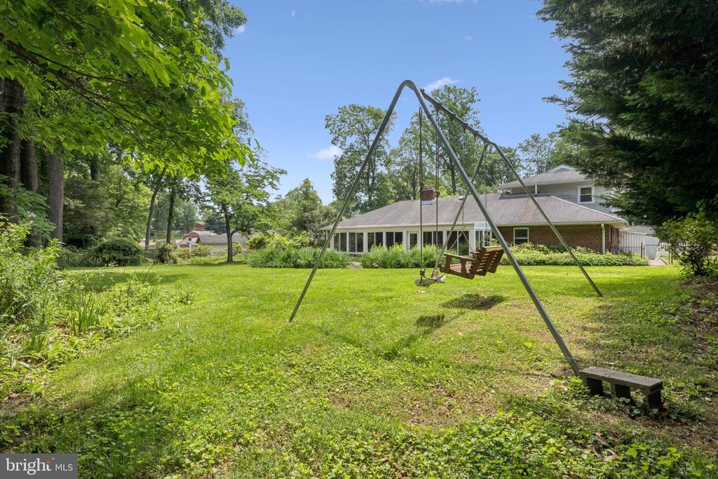 310 SOUTHWEST DRIVE