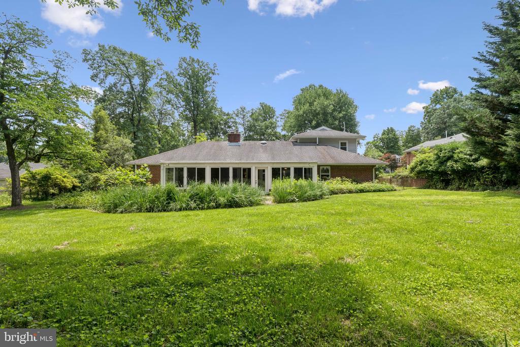 310 SOUTHWEST DRIVE