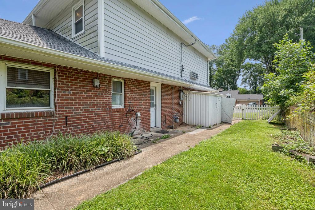 310 SOUTHWEST DRIVE