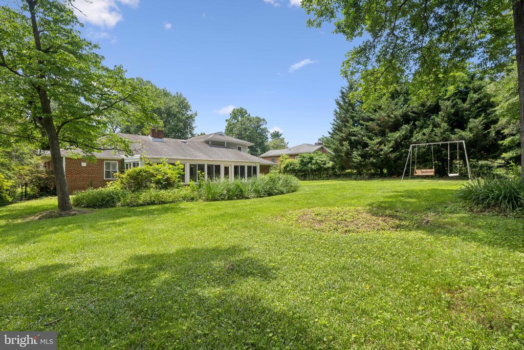 310 SOUTHWEST DRIVE