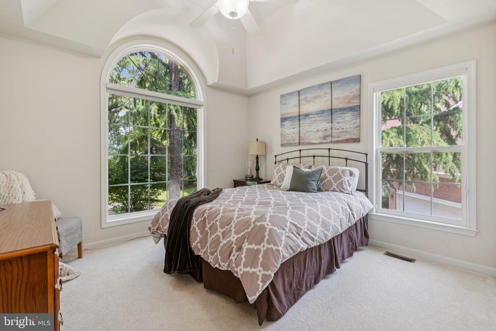 4 HARTLEY PLACE
