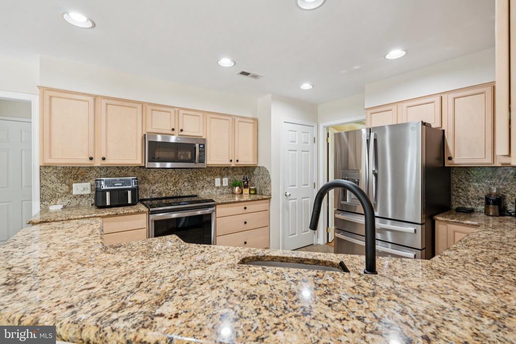 4 HARTLEY PLACE