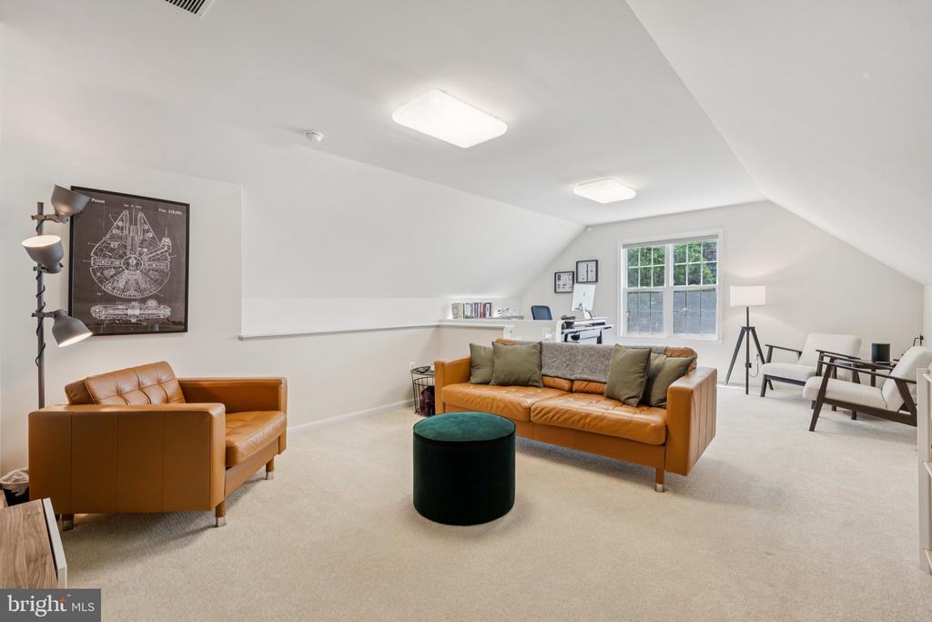4 HARTLEY PLACE