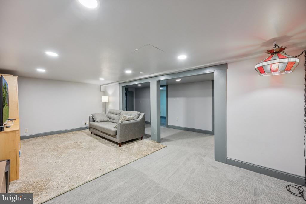 7411 PINEY BRANCH ROAD