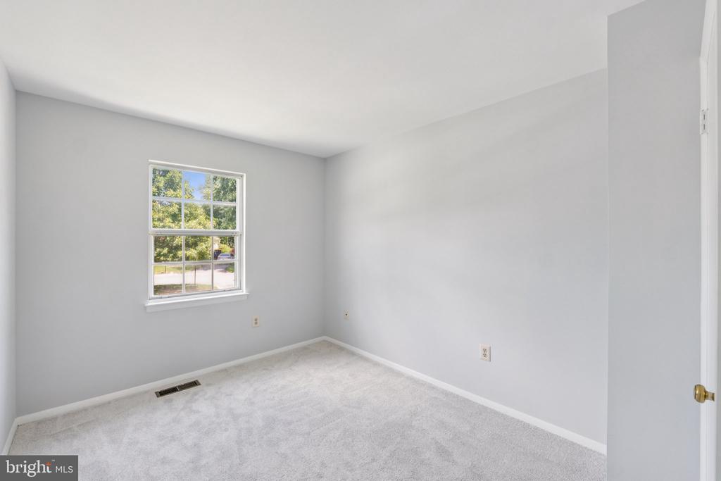 6 FLOWER HILL COURT