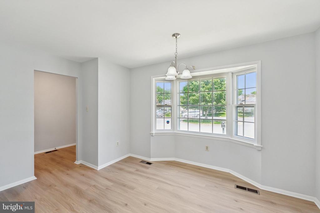 6 FLOWER HILL COURT