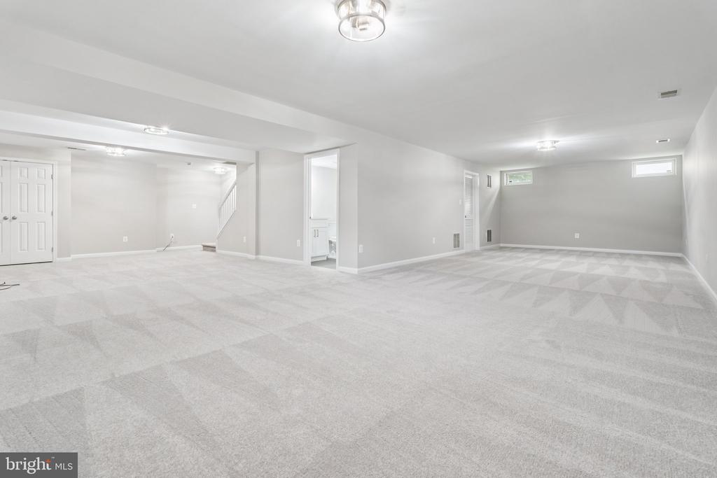 21503 SUN GARDEN COURT