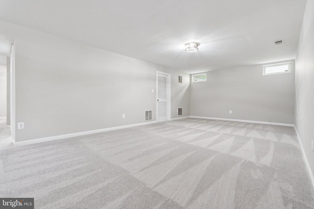 21503 SUN GARDEN COURT