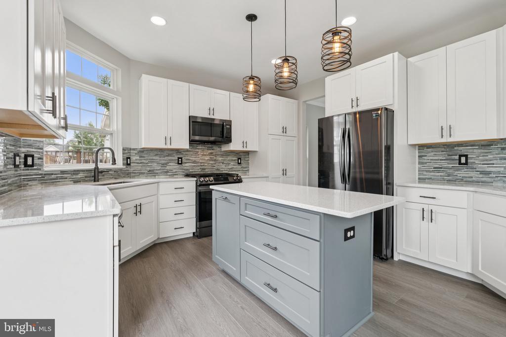 21503 SUN GARDEN COURT