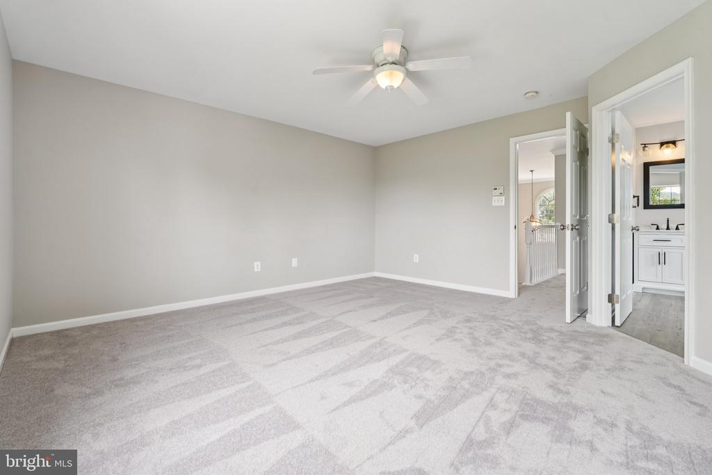21503 SUN GARDEN COURT