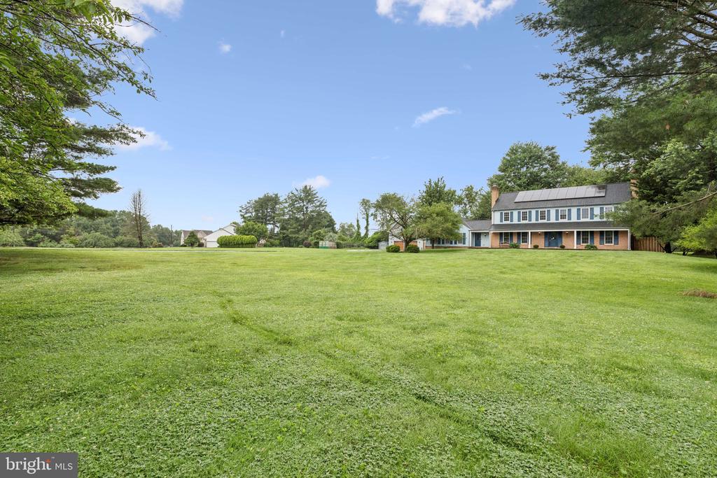 13204 LANTERN HOLLOW DRIVE