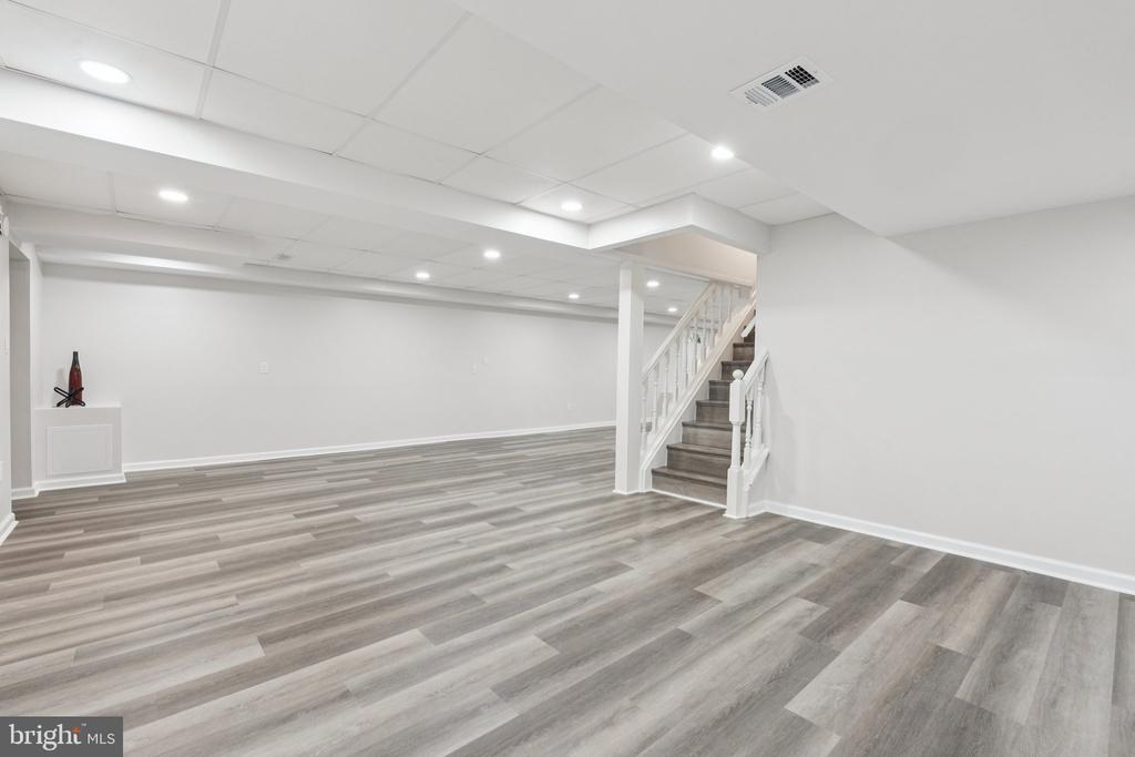 13204 LANTERN HOLLOW DRIVE