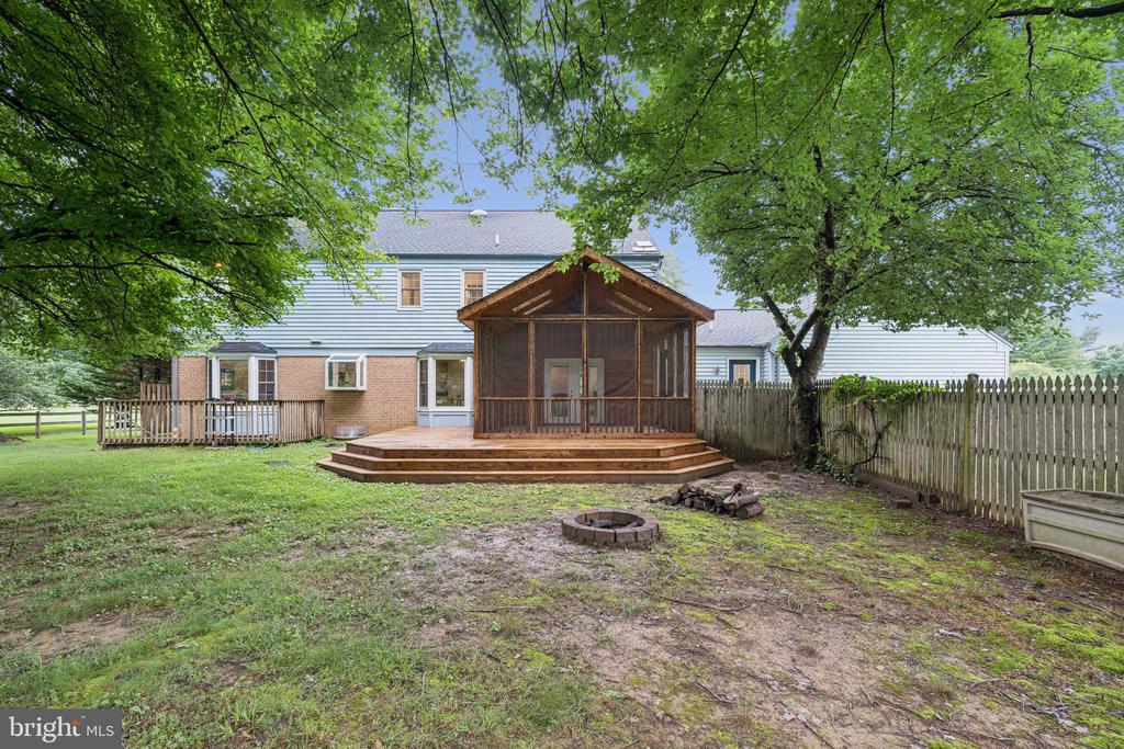 13204 LANTERN HOLLOW DRIVE