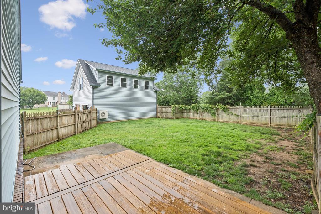 13204 LANTERN HOLLOW DRIVE