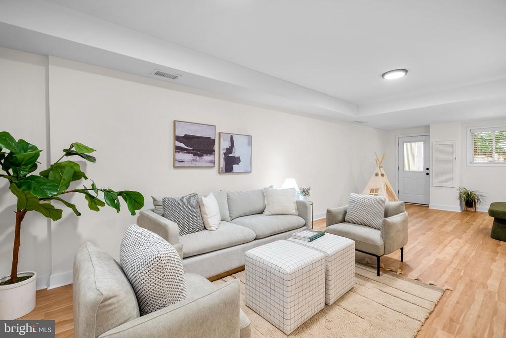 2631 HOLMAN AVENUE Unit: 2631