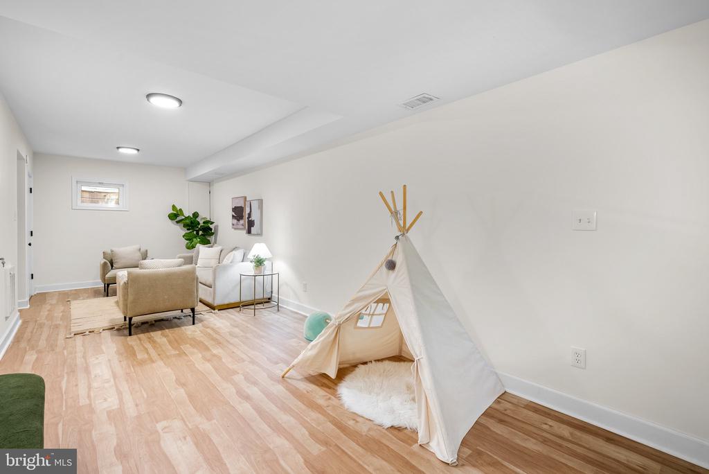 2631 HOLMAN AVENUE Unit: 2631