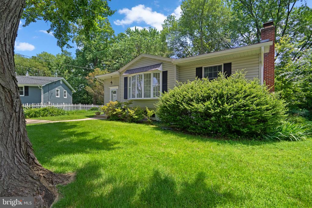 13015 SAINT CHARLES PLACE