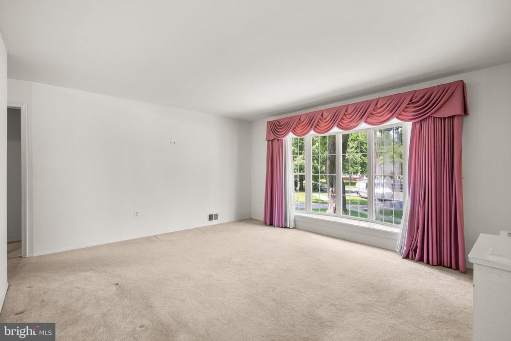 13015 SAINT CHARLES PLACE