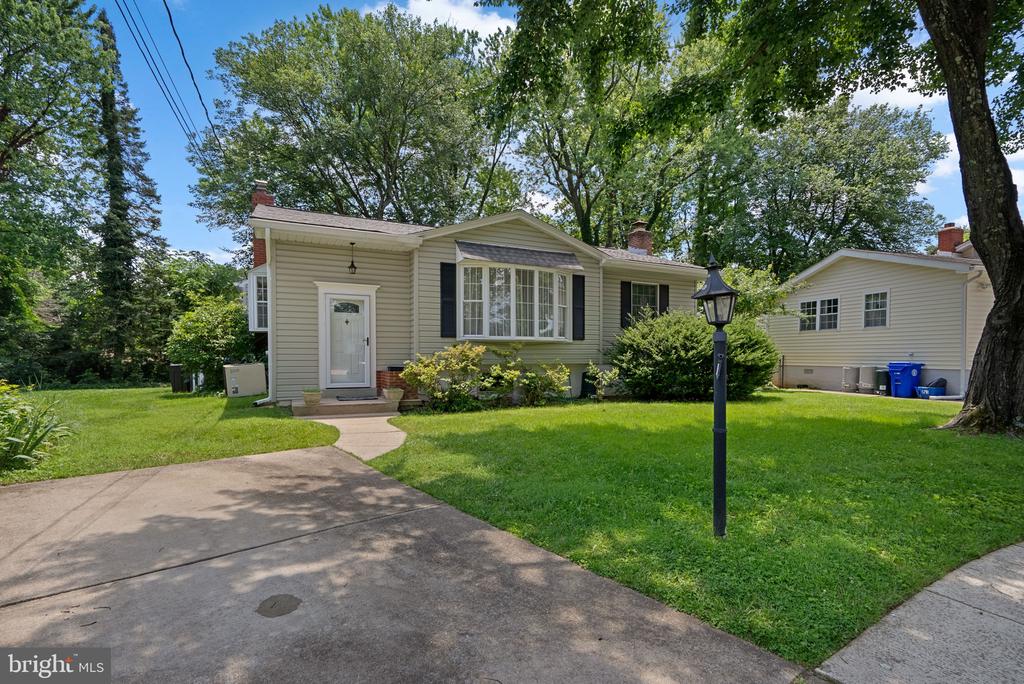 13015 SAINT CHARLES PLACE