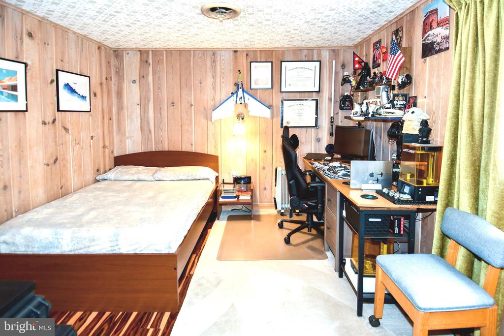 3602 SANDY COURT