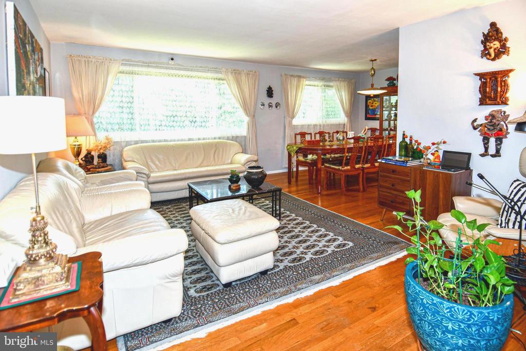 3602 SANDY COURT