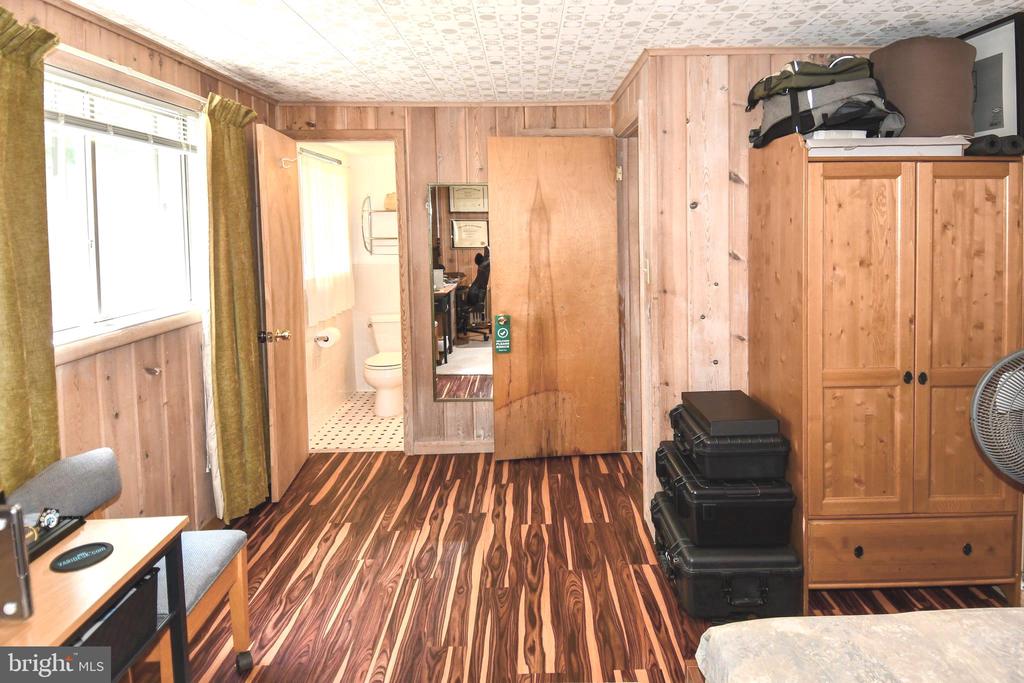 3602 SANDY COURT