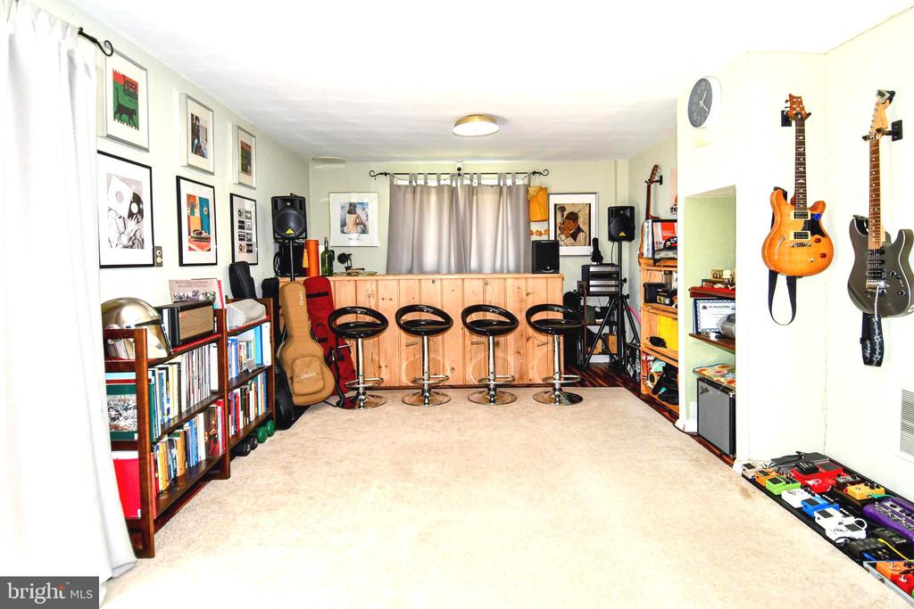 3602 SANDY COURT
