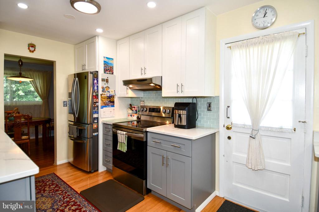 3602 SANDY COURT