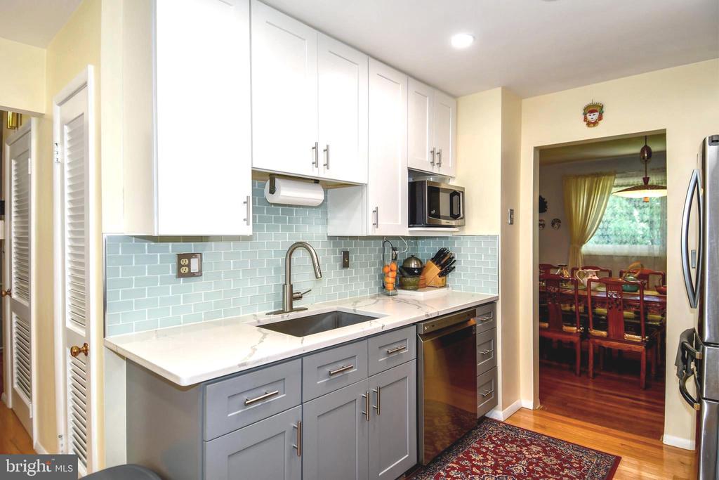 3602 SANDY COURT