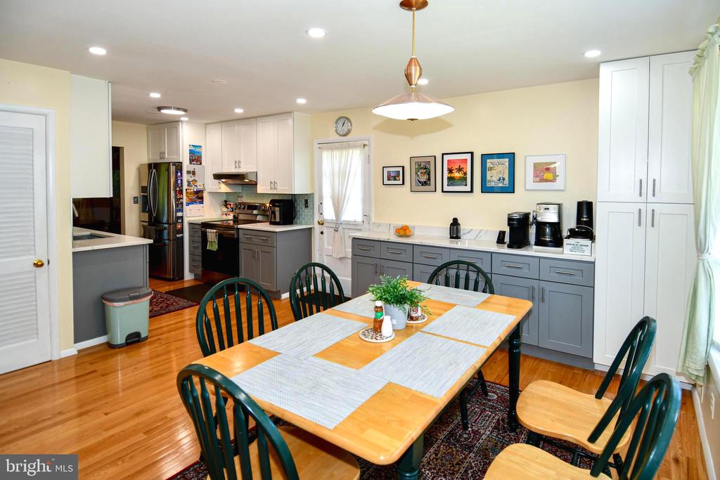 3602 SANDY COURT