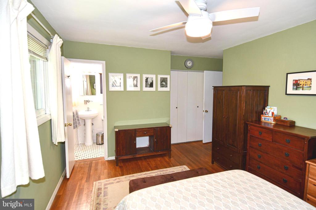 3602 SANDY COURT