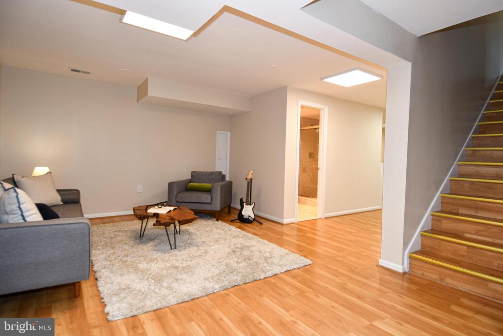 22 HOLLYBERRY COURT