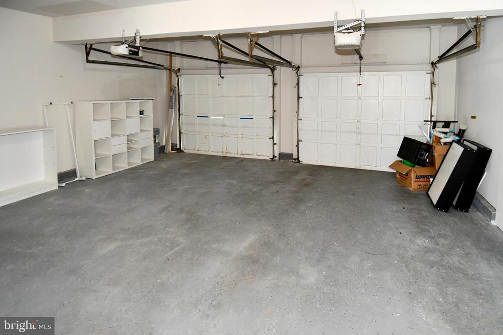 22 HOLLYBERRY COURT