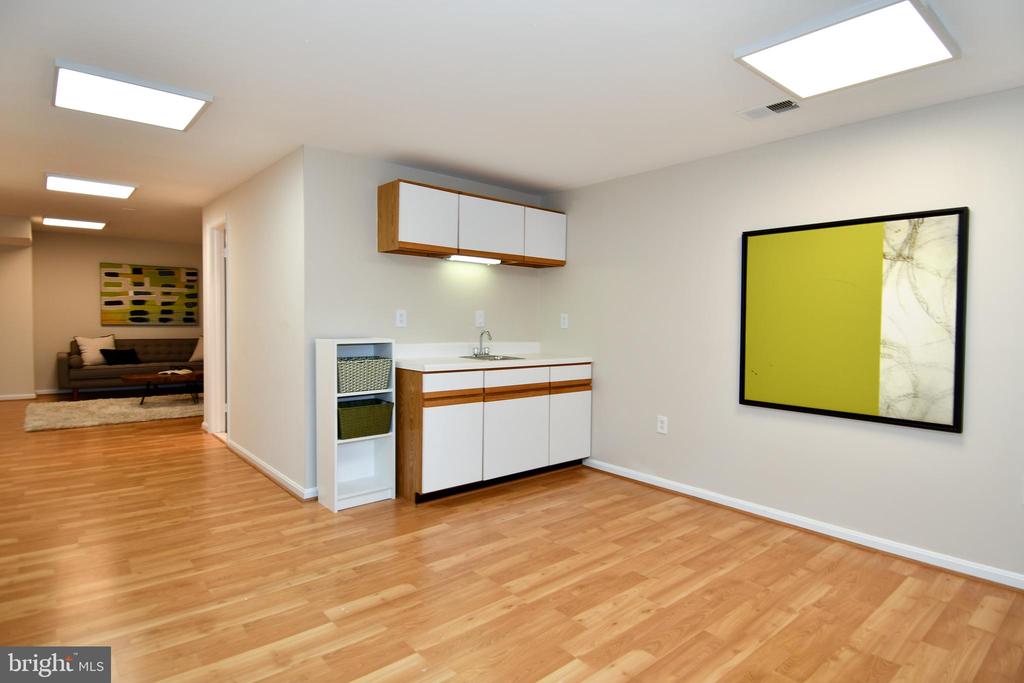 22 HOLLYBERRY COURT