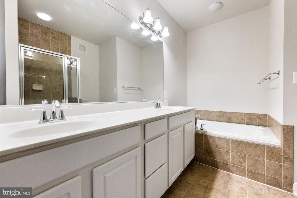 13612 DOVER CLIFFS PLACE Unit: 13612