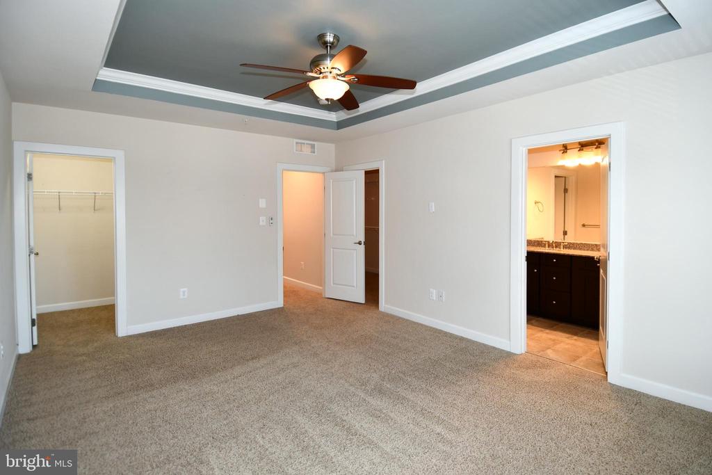 409 HYDRANGEA PLACE