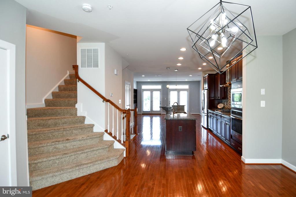 409 HYDRANGEA PLACE
