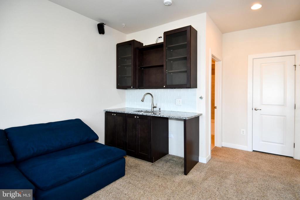 409 HYDRANGEA PLACE