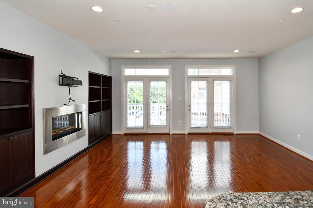 409 HYDRANGEA PLACE