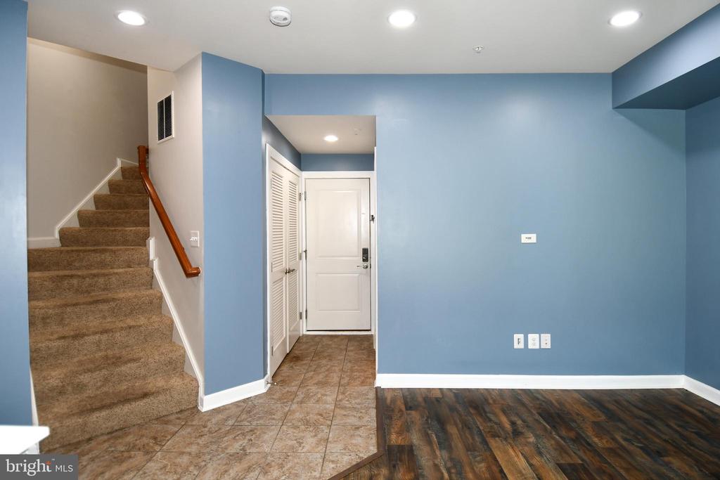 409 HYDRANGEA PLACE