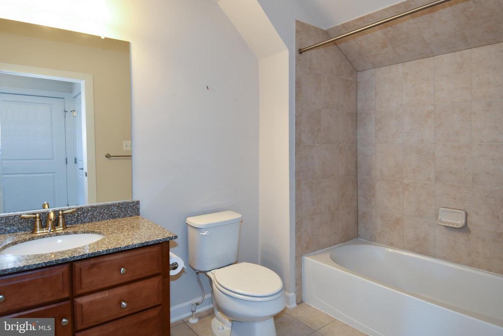 409 HYDRANGEA PLACE