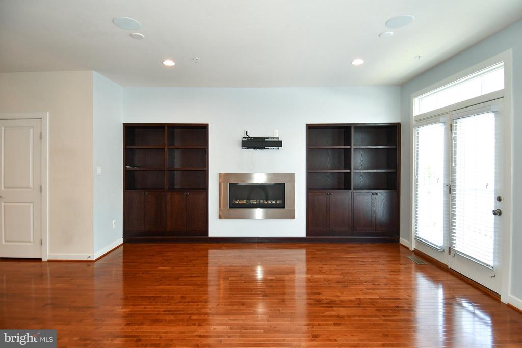 409 HYDRANGEA PLACE
